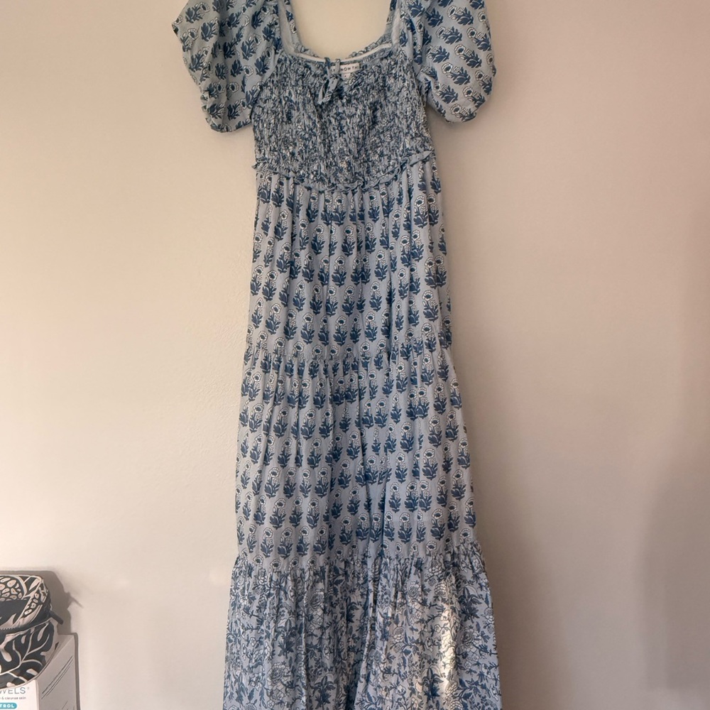 Elegant Blue Floral Maxi Dress